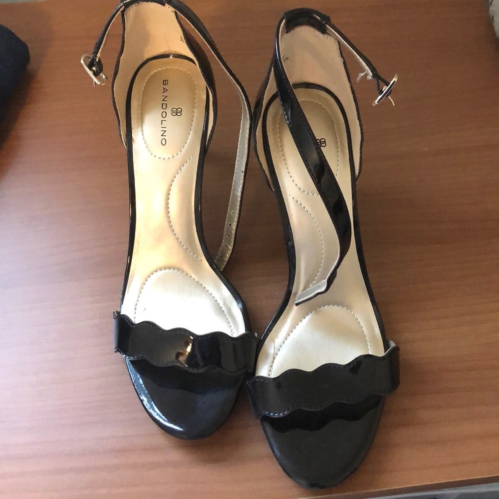 Bandolino black strappy sandal